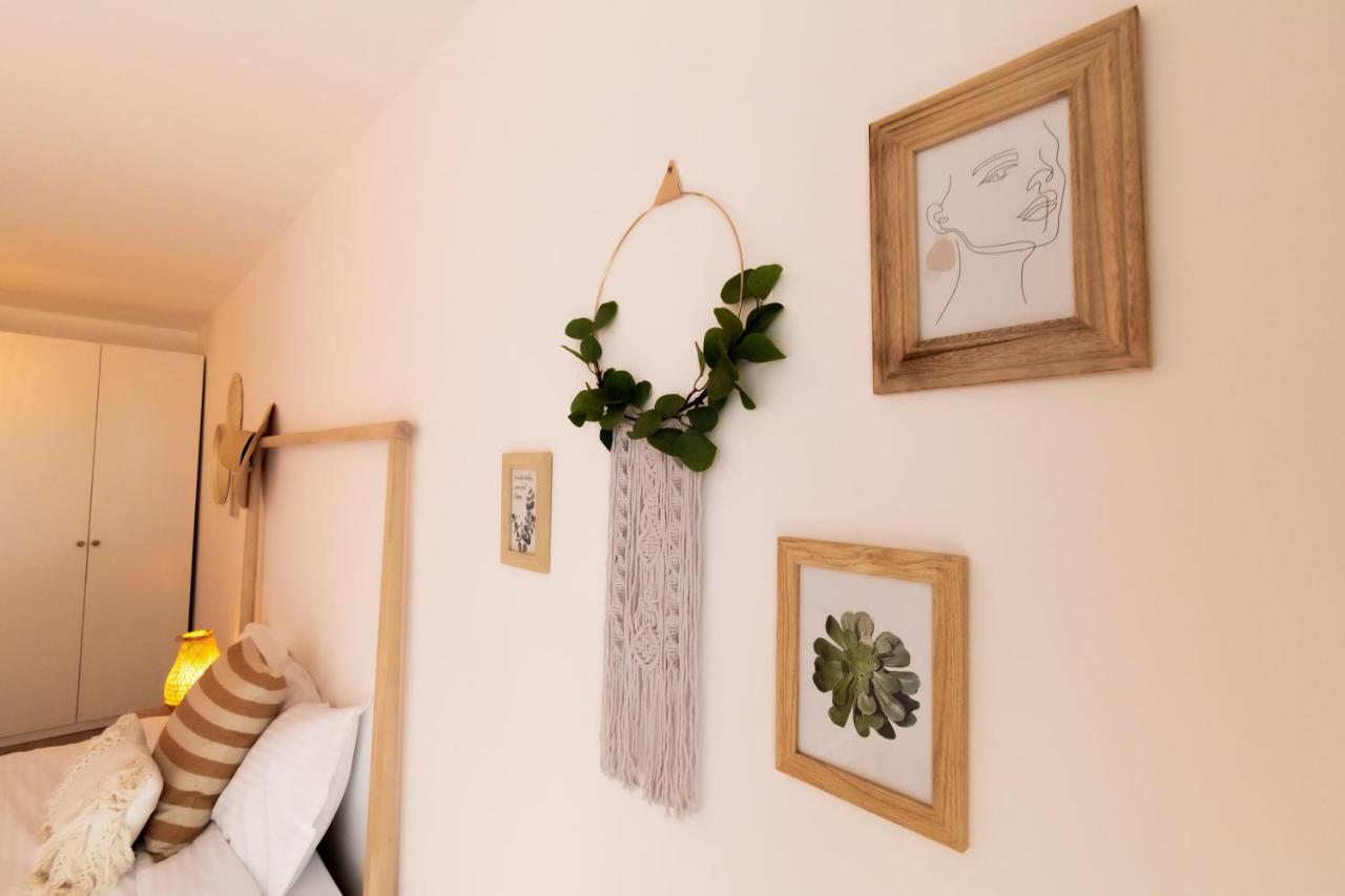 Brown Bear Apt. Boho Style Bedroom W/ City View & Free Parking Braşov Buitenkant foto